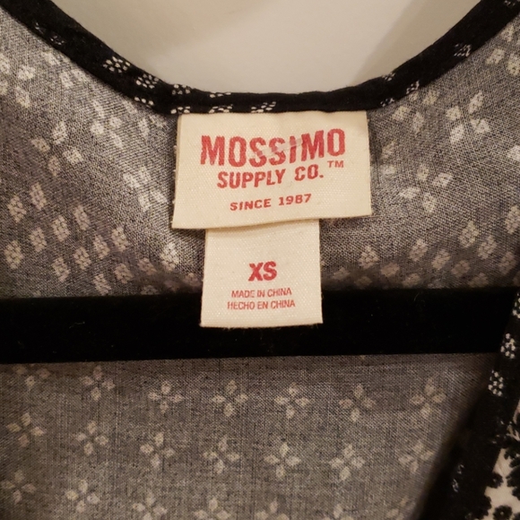 ⭐3/$30⭐MOSSIMO ROMPER - Picture 3 of 5